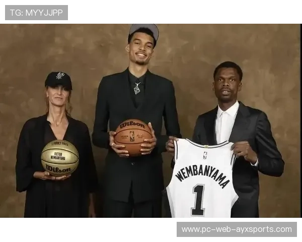 NBA新秀入队奇事:队友剃头入队背后的故事与意义 NBA新秀入队奇事:队友剃头入队背后的故事与意义