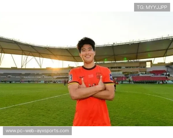 彭啸防守端不留空当